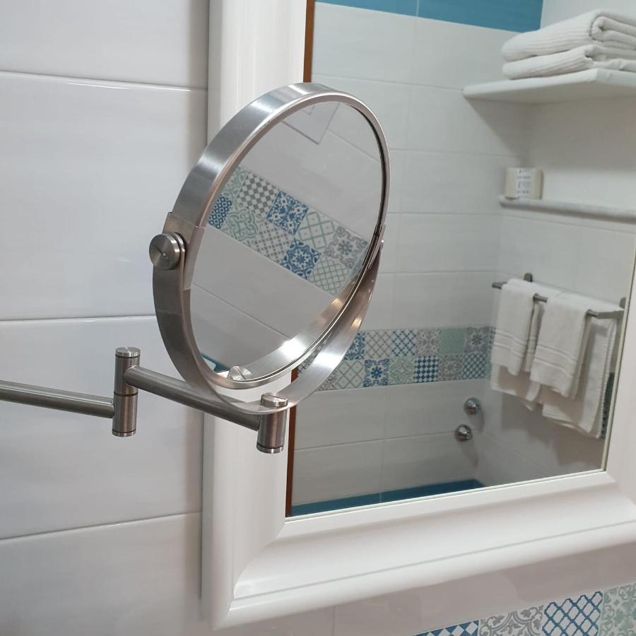 Vittoria Guest House ซาแลร์โน ภายนอก รูปภาพ