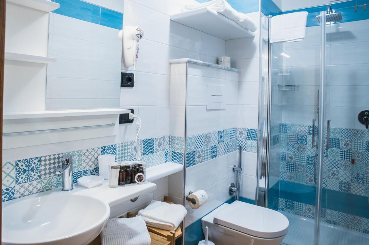 Vittoria Guest House ซาแลร์โน ภายนอก รูปภาพ